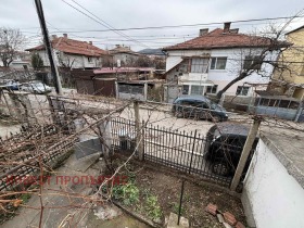 Hus Nikola Vazharov, Kyustendil 6