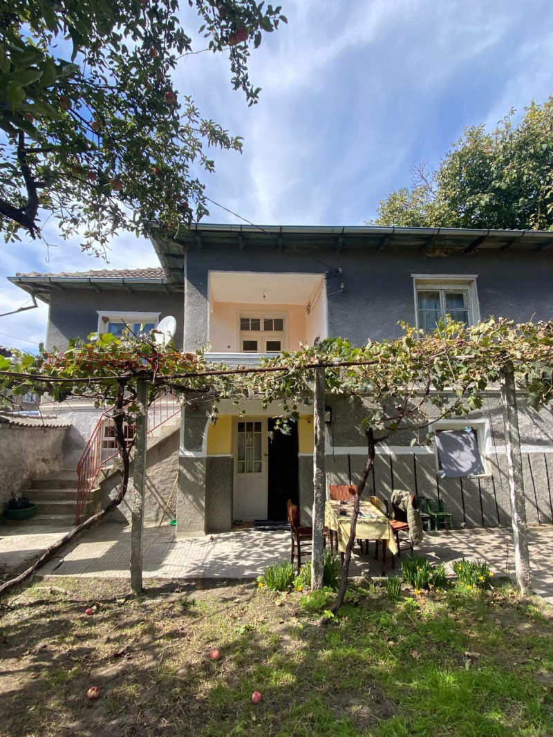 Продава КЪЩА, с. Бъта, област Пазарджик, снимка 8 - Къщи - 52871652