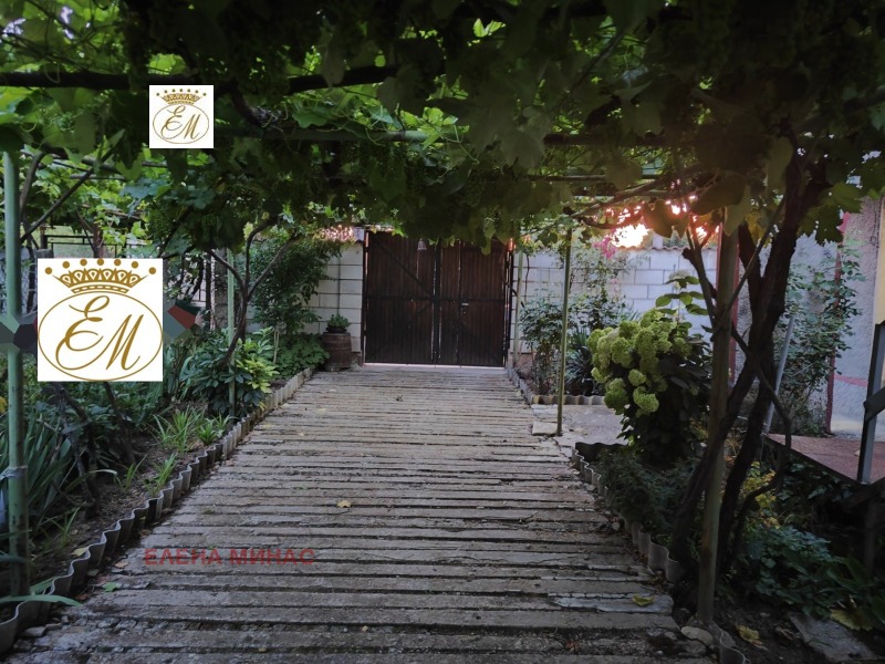 Продава КЪЩА, с. Мадара, област Шумен, снимка 3 - Къщи - 52498784