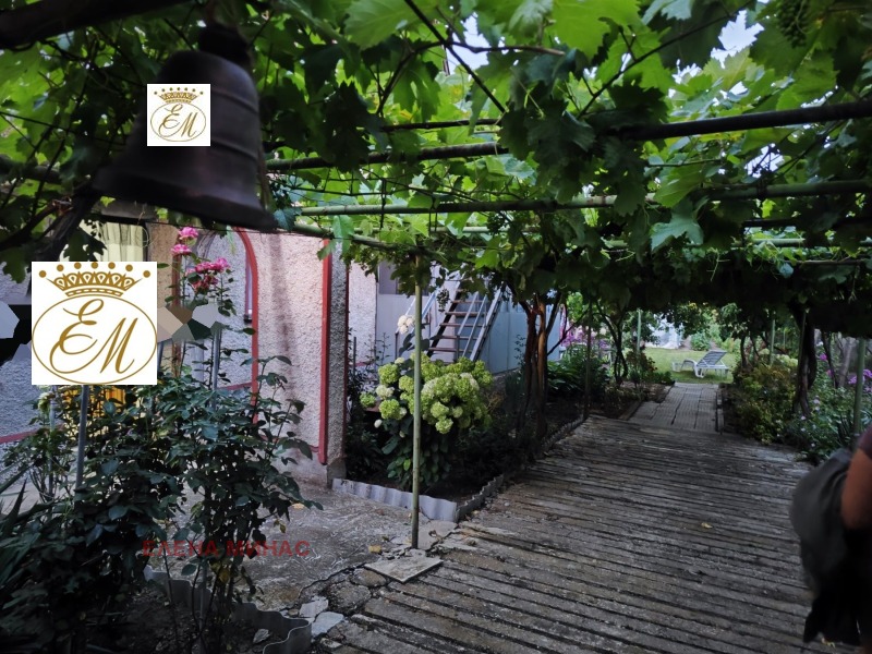 Продава КЪЩА, с. Мадара, област Шумен, снимка 2 - Къщи - 52498784