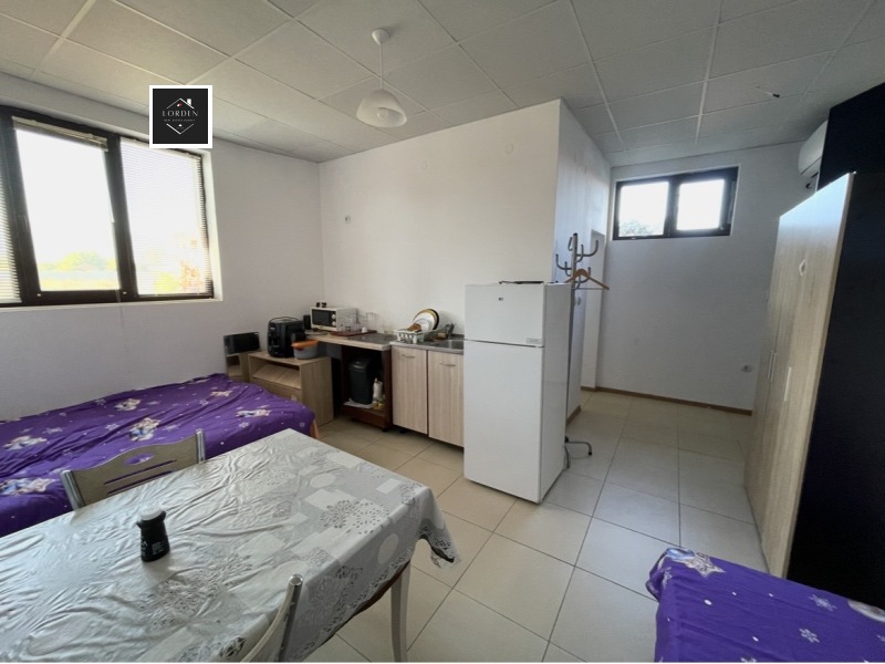 Продава 1-СТАЕН в област Пазарджик, с. Звъничево - 33 кв.м / 33 000 € » 64 542.39 лв., ЛОРДЕН
