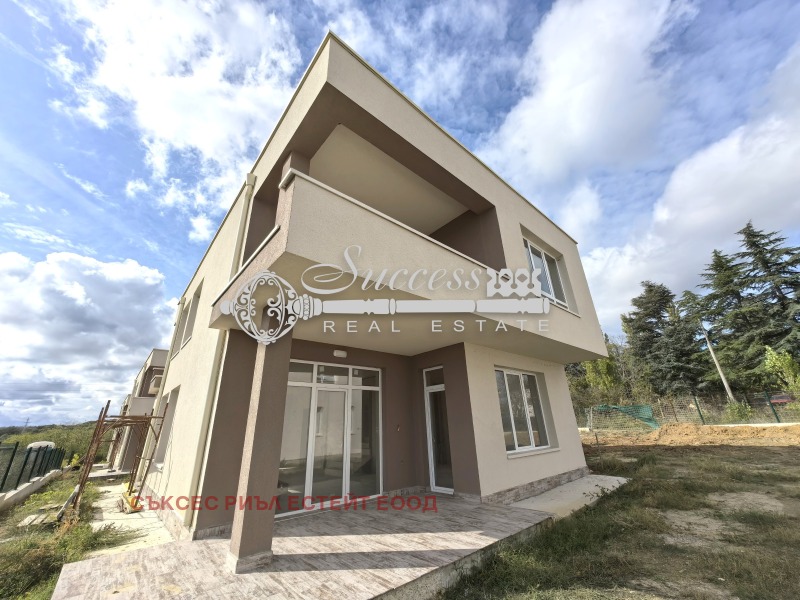 Продава КЪЩА в град Варна, м-т Боровец - юг - 200 кв.м / 259 900 € » 508 320.22 лв., СЪКСЕС РИЪЛ ЕСТЕЙТ ЕООД