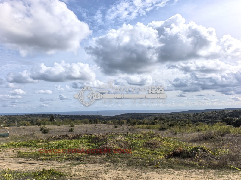 Продава КЪЩА, гр. Варна, м-т Боровец - юг, снимка 16 - Къщи - 49280192