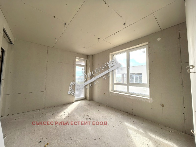 Продава КЪЩА, гр. Варна, м-т Боровец - юг, снимка 9 - Къщи - 49280192