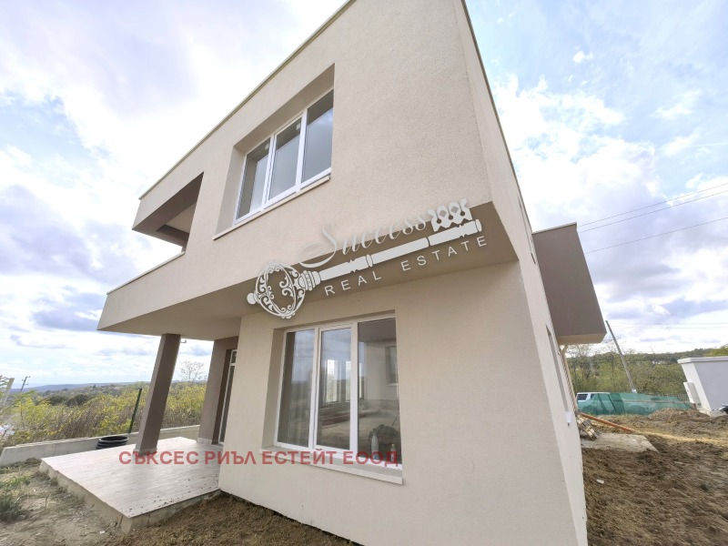 Продава КЪЩА, гр. Варна, м-т Боровец - юг, снимка 15 - Къщи - 49280192