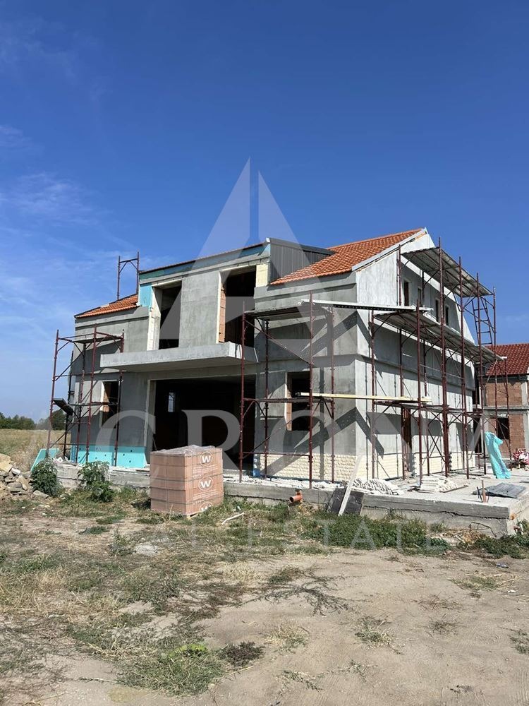 Продава КЪЩА, област Пловдив, с. Скутаре • 199900 € • 84679213 — Holmes.bg