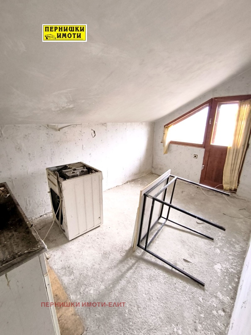 Продава КЪЩА, гр. Перник, Нов Драгановец, снимка 7 - Къщи - 52391472