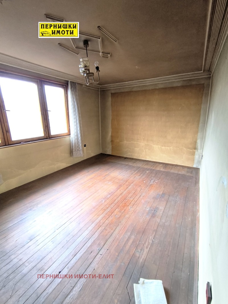 Продава КЪЩА, гр. Перник, Нов Драгановец