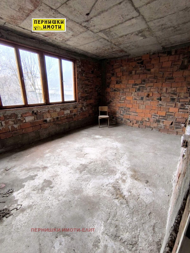 Продава КЪЩА, гр. Перник, Нов Драгановец, снимка 11 - Къщи - 52391472