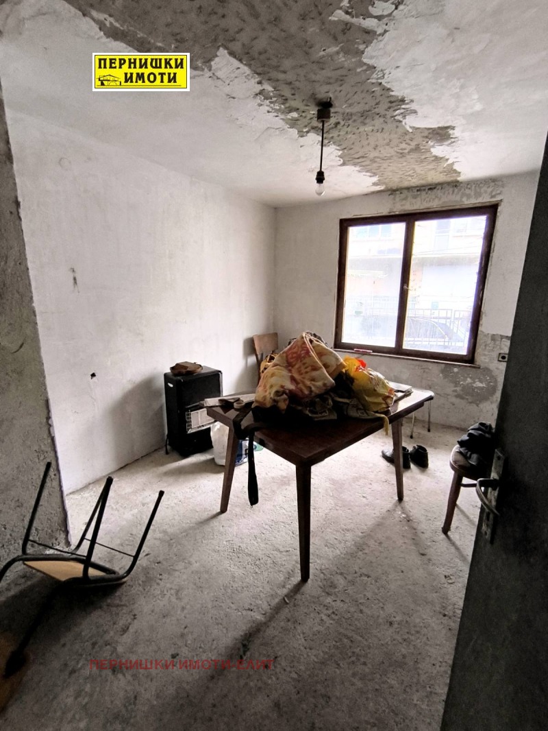 Продава КЪЩА, гр. Перник, Нов Драгановец, снимка 9 - Къщи - 52391472