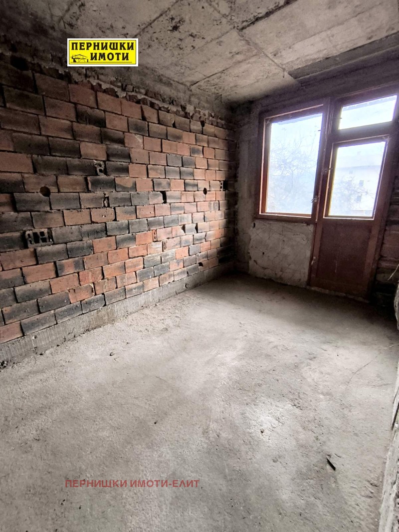 Продава КЪЩА, гр. Перник, Нов Драгановец, снимка 10 - Къщи - 52391472