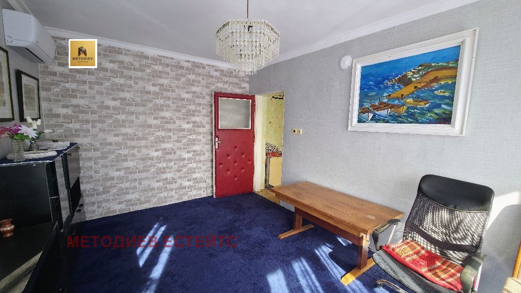 Продава КЪЩА, с. Негованци, област Перник, снимка 4 - Къщи - 56242617