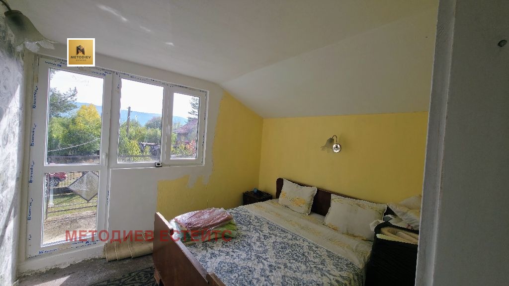 Продава КЪЩА, с. Негованци, област Перник, снимка 14 - Къщи - 56242617