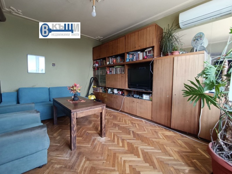 Продава МНОГОСТАЕН в град Велико Търново, Акация - 120 кв.м / 155 000 € » 303 153.65 лв., ВКЪЩИ