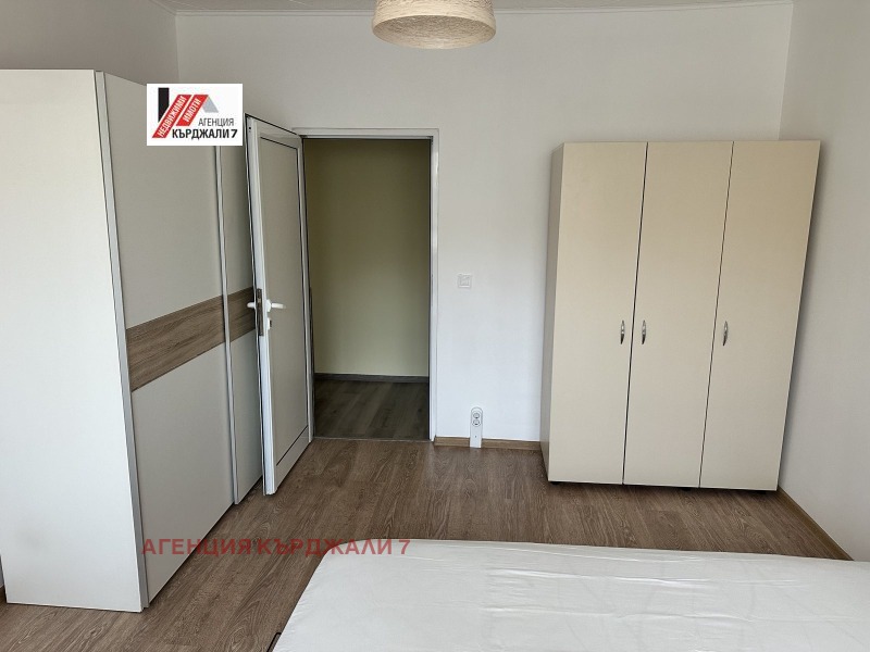 Продава 2-СТАЕН, гр. Кърджали, Възрожденци, снимка 4 - Апартаменти - 53226959