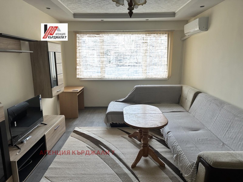 Продава 2-СТАЕН, гр. Кърджали, Възрожденци, снимка 2 - Апартаменти - 53226959