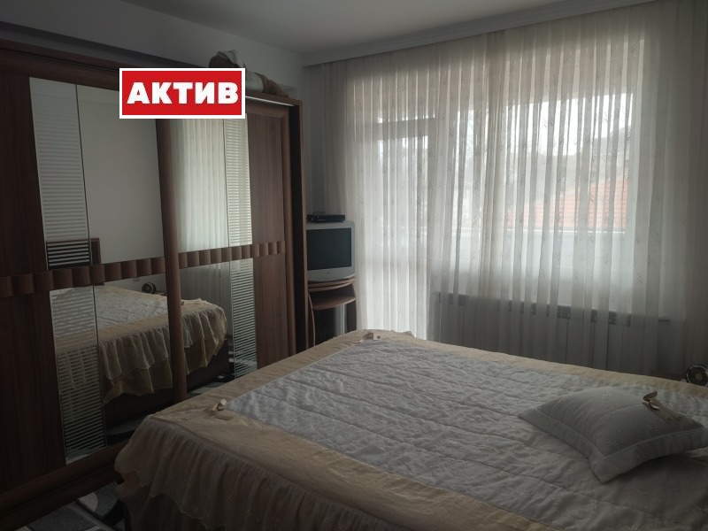 Продава 3-СТАЕН, гр. Търговище, Вароша, снимка 9 - Aпартаменти - 49511881