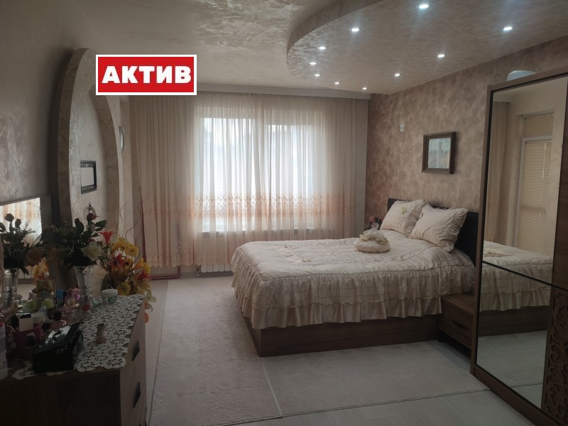 Продава 3-СТАЕН, гр. Търговище, Вароша, снимка 5 - Aпартаменти - 49511881