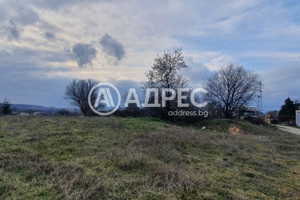 Продава ПАРЦЕЛ, с. Близнаци, област Варна