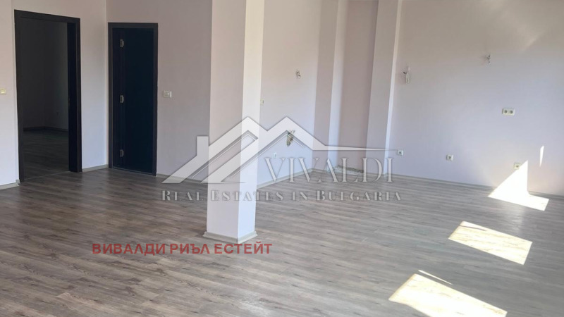 Продава 4-СТАЕН, гр. Варна, Център, снимка 3 - Апартаменти - 52806505