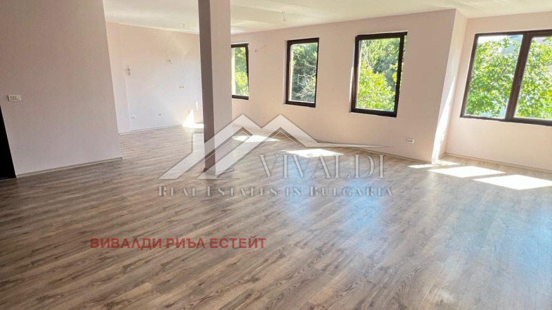 Продава 4-СТАЕН, гр. Варна, Център, снимка 4 - Апартаменти - 52806505