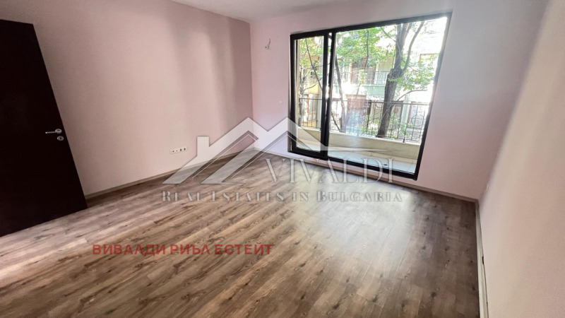 Продава 4-СТАЕН, гр. Варна, Център, снимка 8 - Апартаменти - 52806505