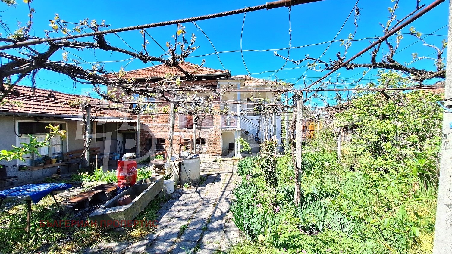 Продава КЪЩА, с. Ръжево, област Пловдив