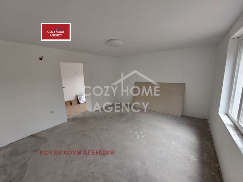 Продава КЪЩА, гр. Сливница, област София област, снимка 3 - Къщи - 53463002