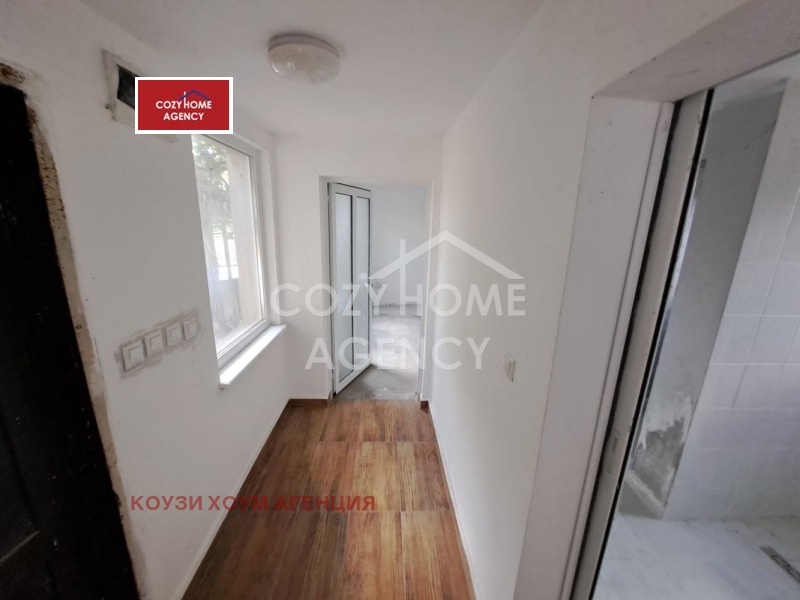 Продава КЪЩА, гр. Сливница, област София област