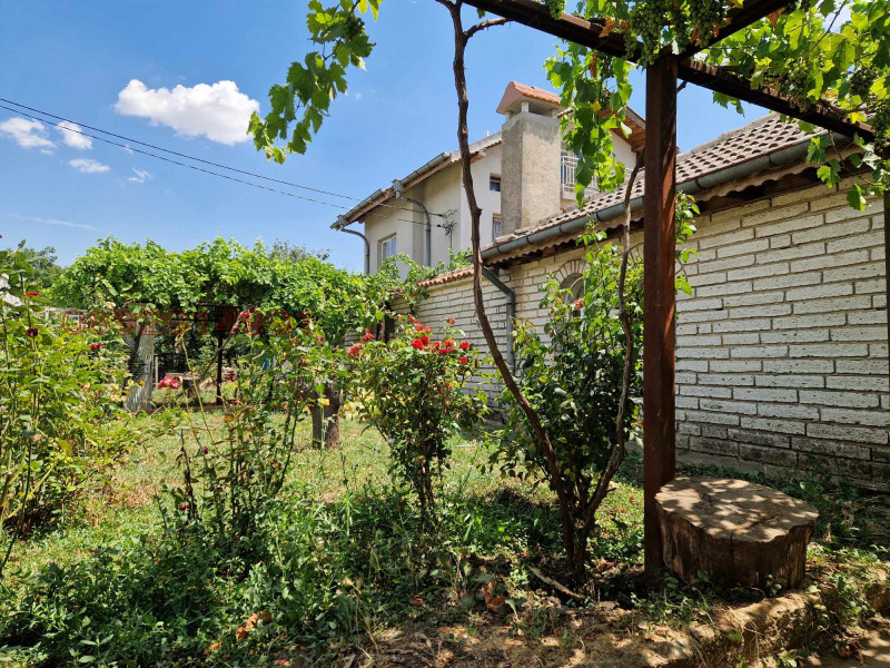 Продава ВИЛА, с. Плачидол, област Добрич, снимка 2 - Вили - 52783902