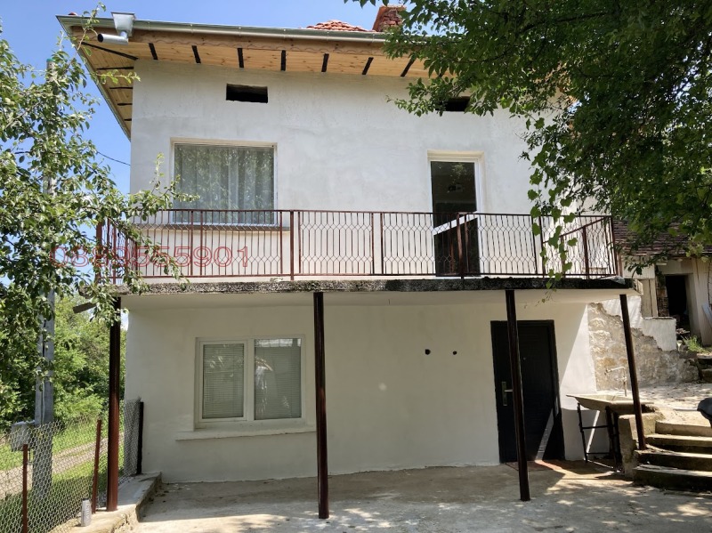 Продава КЪЩА в област Монтана, с. Черкаски - 90 кв.м / 67 490.53 € » 132 000 лв.