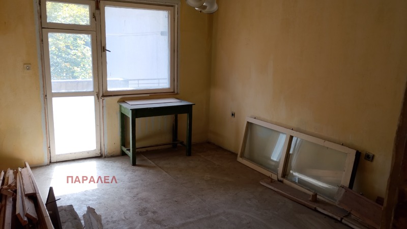 Продава 3-СТАЕН, гр. Добрич, Център, снимка 2 - Апартаменти - 52835115