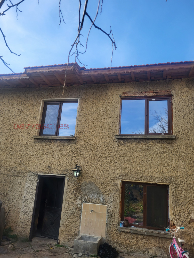 Продава МНОГОСТАЕН, гр. Котел, област Сливен, снимка 3 - Апартаменти - 52790666