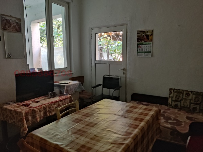 Продава КЪЩА, с. Багренци, област Кюстендил, снимка 6 - Къщи - 52784787