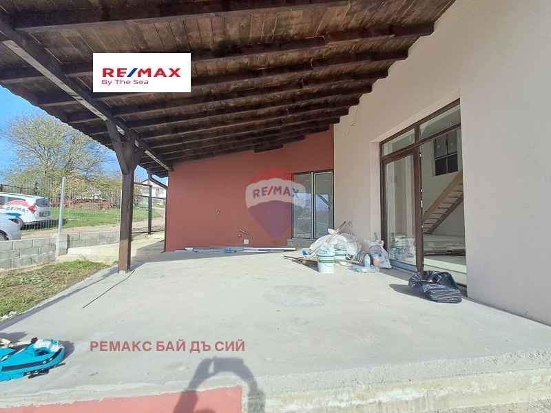 Продава КЪЩА, с. Изгрев, област Варна, снимка 4 - Къщи - 53253738