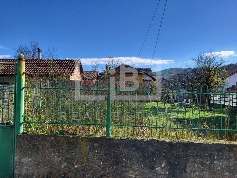 Продава КЪЩА, гр. Пирдоп, област София област, снимка 9 - Къщи - 55172591