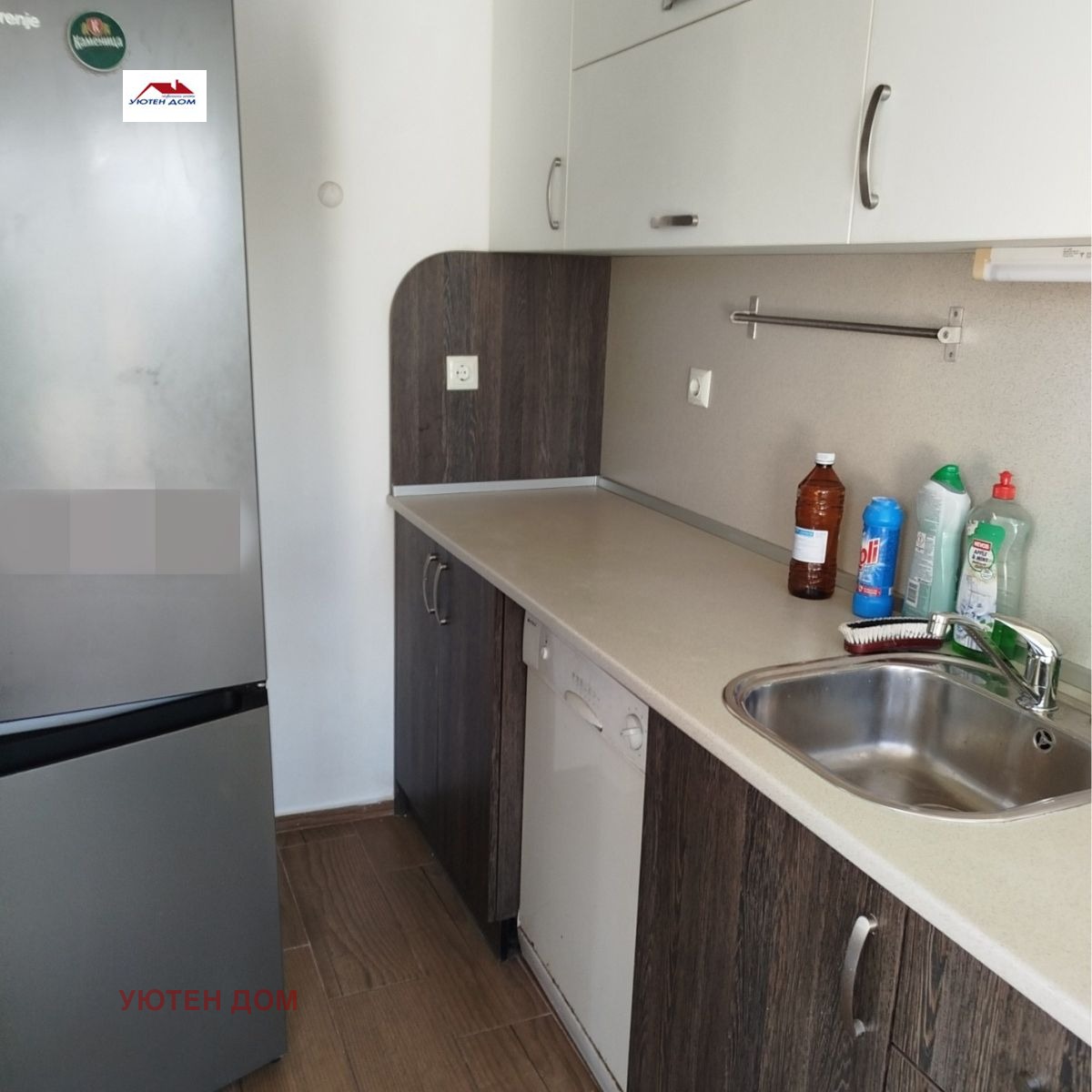 Продава ЕТАЖ ОТ КЪЩА, гр. Шумен, Център, снимка 3 - Етаж от къща - 54536937