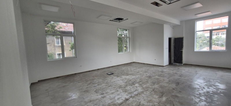 Продава ОФИС в град Перник, Център - 75 кв.м / 116 250 € » 227 365.24 лв., ПРОПЪРТИ УАН БГ ЕООД