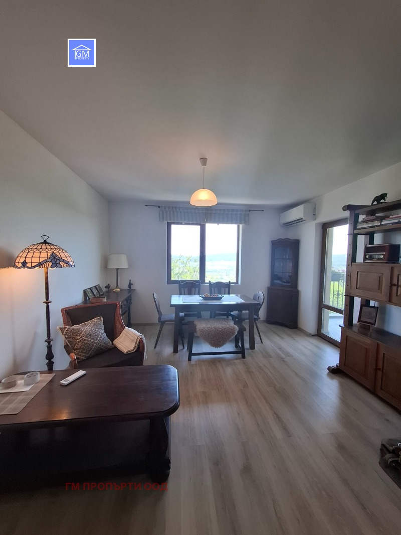 Продава  2-стаен област Варна , с. Осеново , 80 кв.м | 92851029