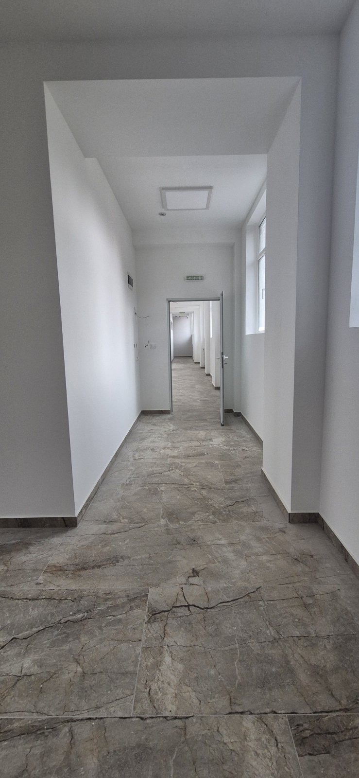 Продава ОФИС, гр. Перник, Център, снимка 3 - Офиси - 53389221