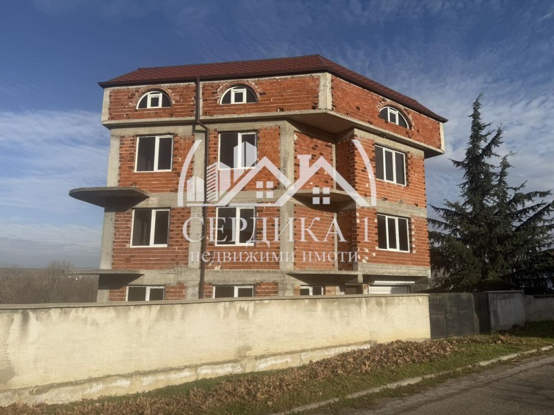 Продава КЪЩА, с. Пороминово, област Кюстендил