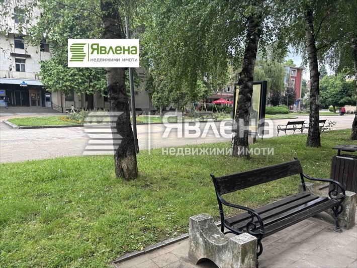 Продава  Магазин област София , гр. Ботевград , 103 кв.м | 93589917