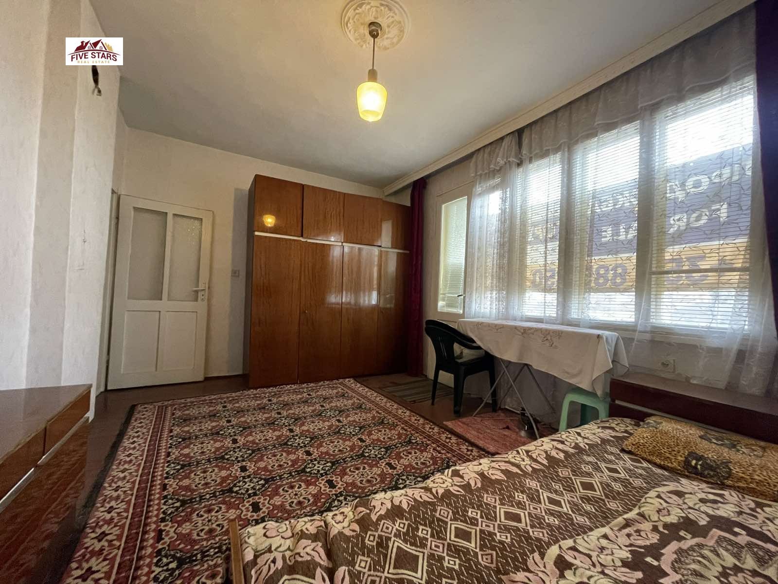 Продава ЕТАЖ ОТ КЪЩА, гр. Каварна, област Добрич, снимка 10 - Етаж от къща - 56056959