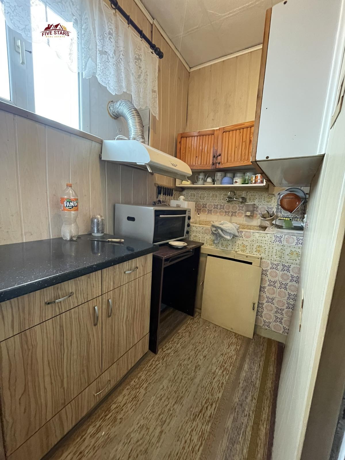 Продава ЕТАЖ ОТ КЪЩА, гр. Каварна, област Добрич, снимка 11 - Етаж от къща - 56056959