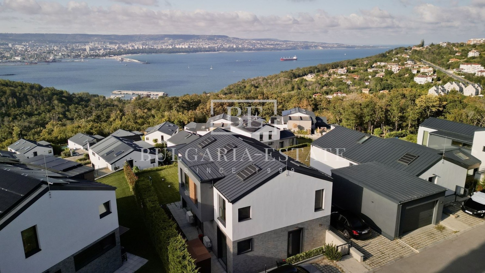 Продава КЪЩА, гр. Варна, м-т Зеленика