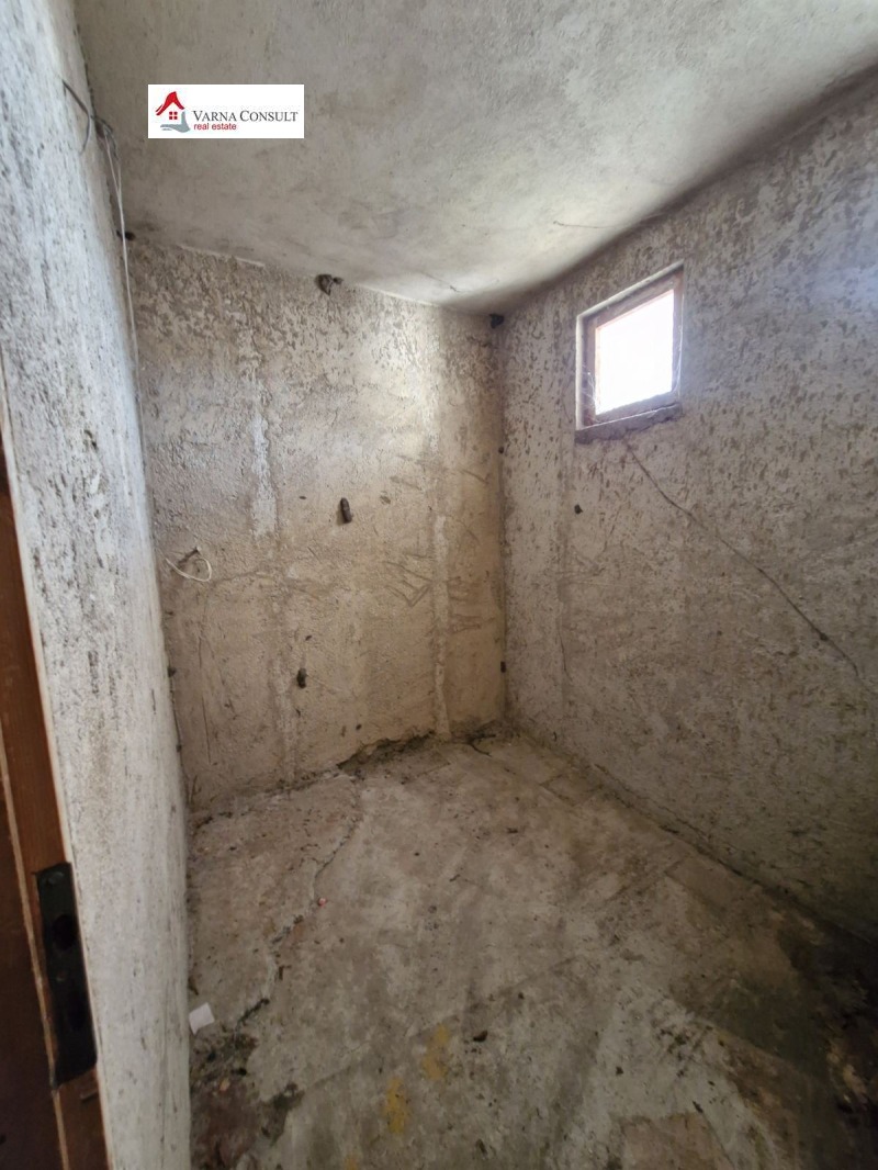 Продава КЪЩА, гр. Аксаково, област Варна, снимка 11 - Къщи - 53270214