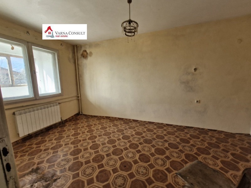 Продава КЪЩА, гр. Аксаково, област Варна, снимка 3 - Къщи - 53270214