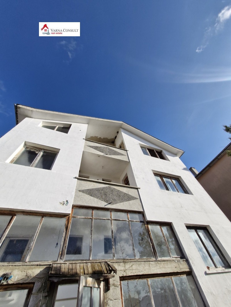 Продава КЪЩА, гр. Аксаково, област Варна