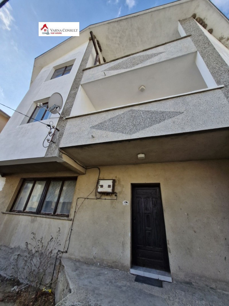 Продава КЪЩА, гр. Аксаково, област Варна, снимка 15 - Къщи - 53270214