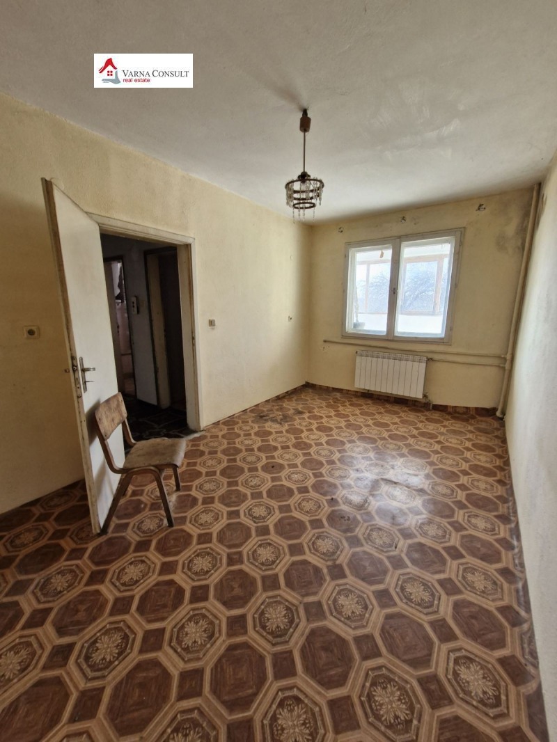 Продава КЪЩА, гр. Аксаково, област Варна, снимка 5 - Къщи - 53270214